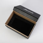 Sert siyah taban ve kapaklı hediye kutusu, içinde uygulama tepsisi ve özelleştirilmiş kesimde sünger eki